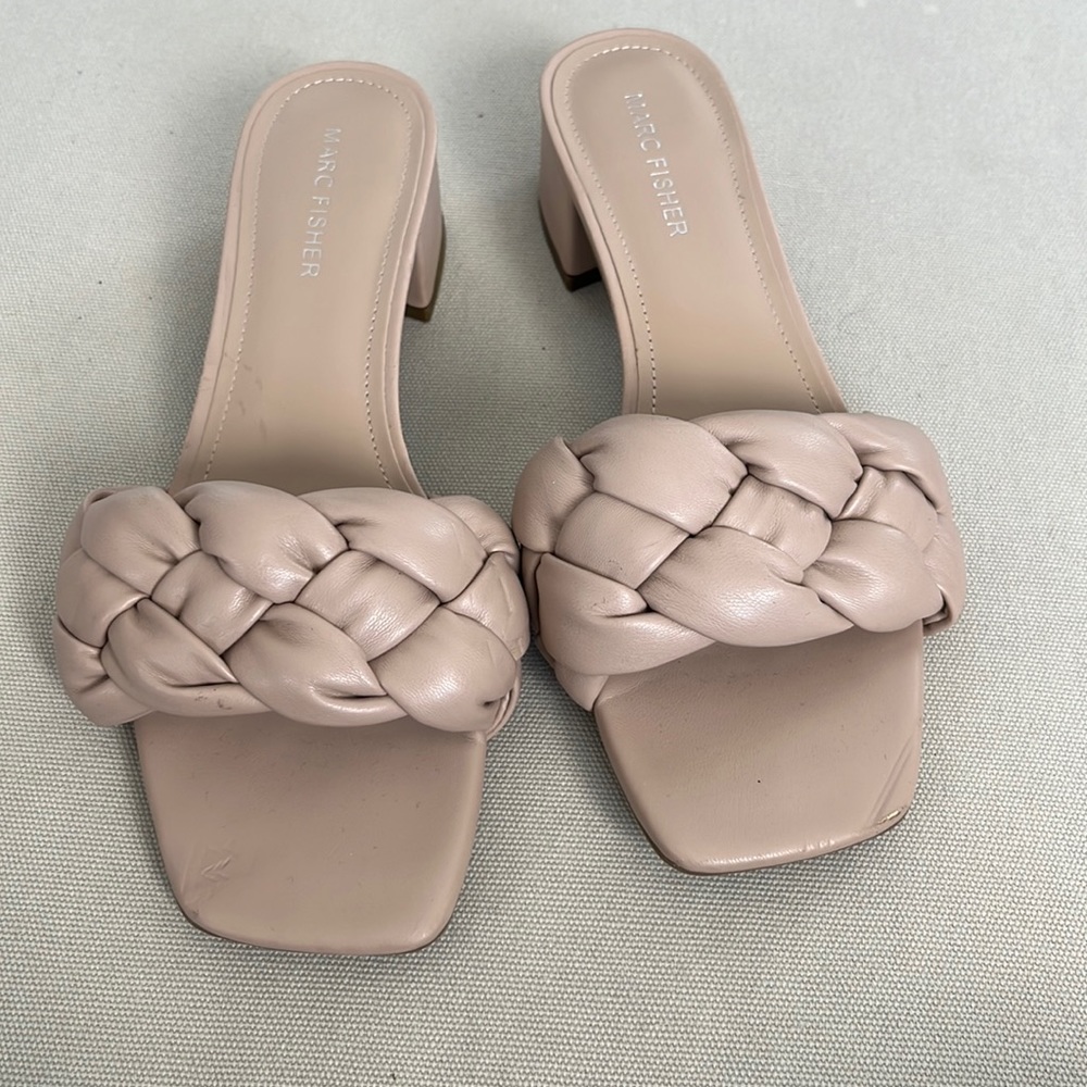 Marc fisher Calvie slide nude slip on sandal